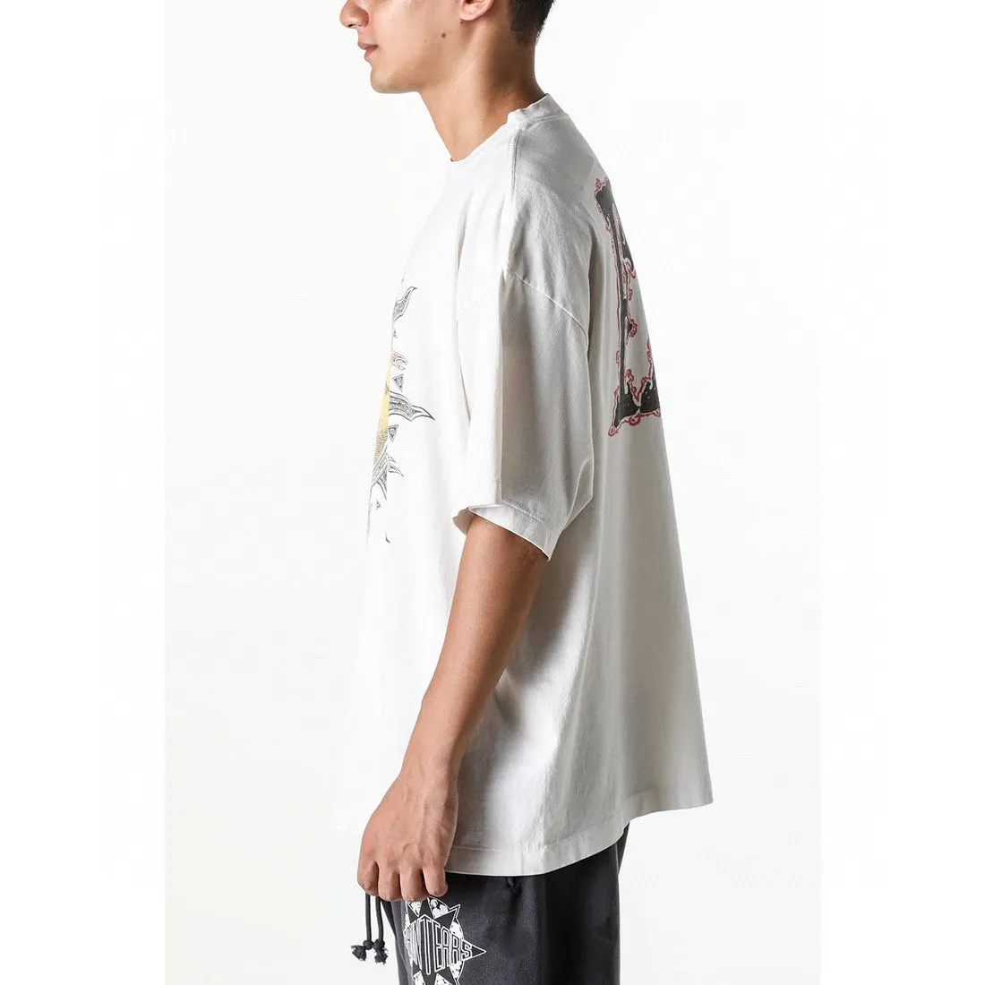 CACTUS PLANT FLEA MARKET x SAINT Mxxxxxx SUN SS TEE/WHT CPFM joint model Four-eye sun printed short sleeves Off-white S-XL Cylindrical fabric without side seams 220g high weight OE yarn ⚠️Note: It is almost meaningless if it is not a cylindrical fabric Customized CPFM joint main mark/wash mark/little angel anti-counterfeiting label Original-level printing factory Top purchasing level
